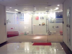 Decal Mờ Dán Kính Văn Phòng