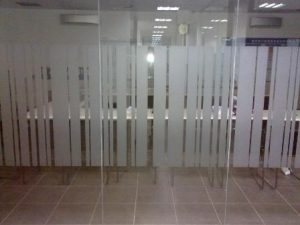 Dan Decal mờ văn phòng 9